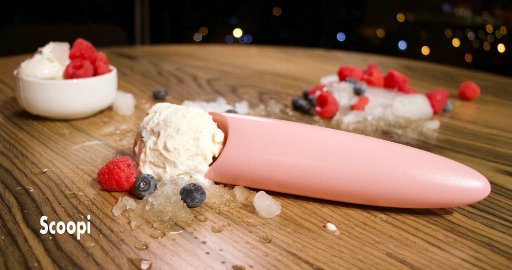 Scoopi ice cream scoop in pink